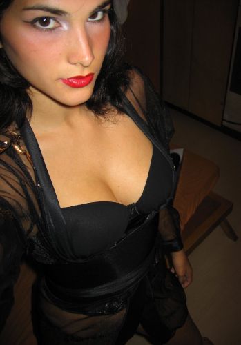 Проститутка Аделия Брюнетка c 3 размером груди у метро Старая Деревня СПб Фото - 7