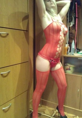 Проститутка индивидуалка Алла Блондинка c 4 размером груди у метро Старая Деревня СПб Фото - 4