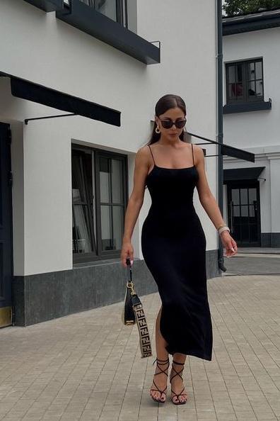 Проститутка индивидуалка Анжела Брюнетка c 4 размером груди у метро Владимирская СПб Фото - 3