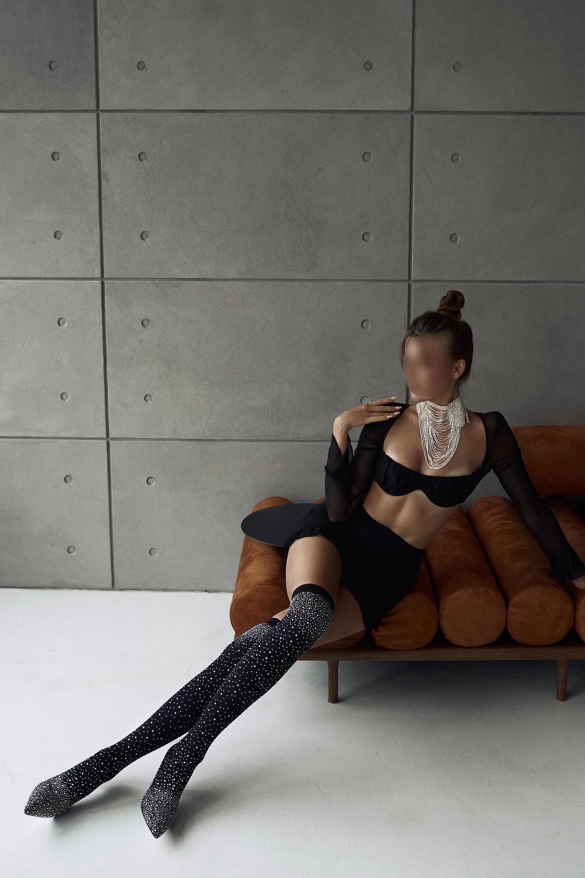 Шлюха индивидуалка Алиса Брюнетка c 1 размером груди у метро Гражданский Проспект Питер Фото - 4