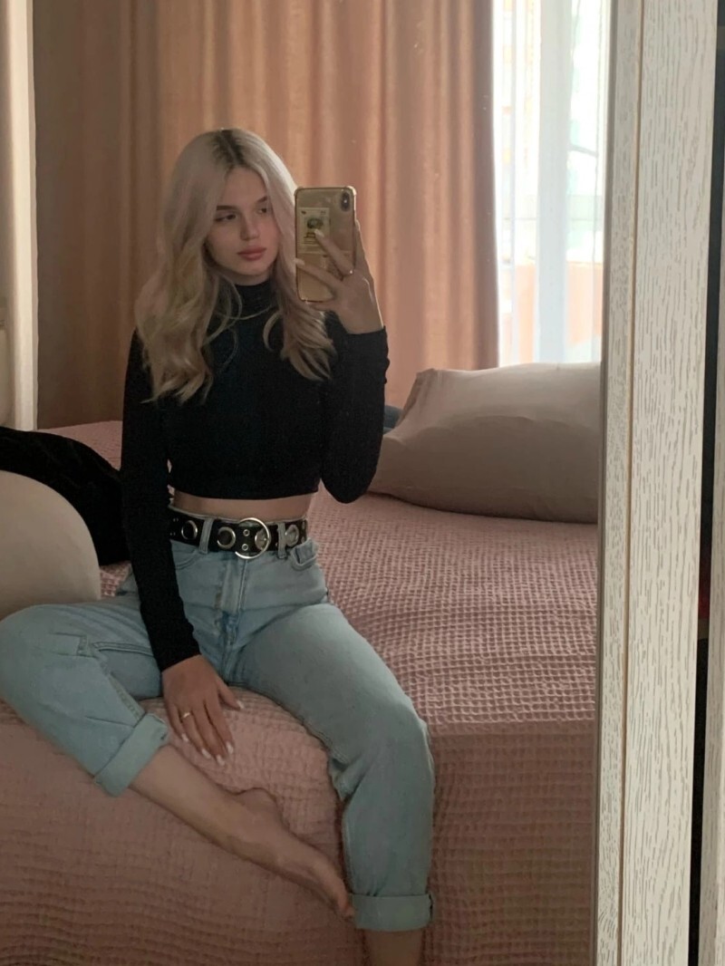 Проститутка Владислава Блондинка c 2 размером груди у метро Старая Деревня СПб Фото - 3