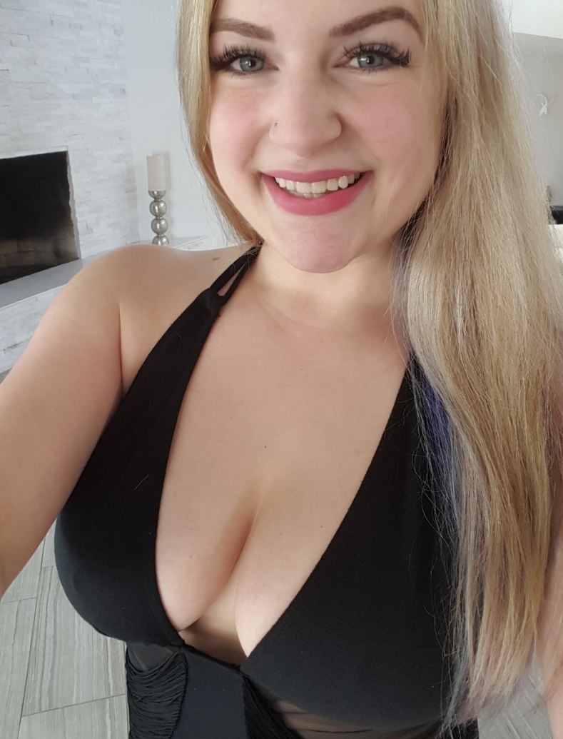 Путана Эля Блондинка c 3 размером груди у метро Парнас Санкт-Петербург Фото - 8