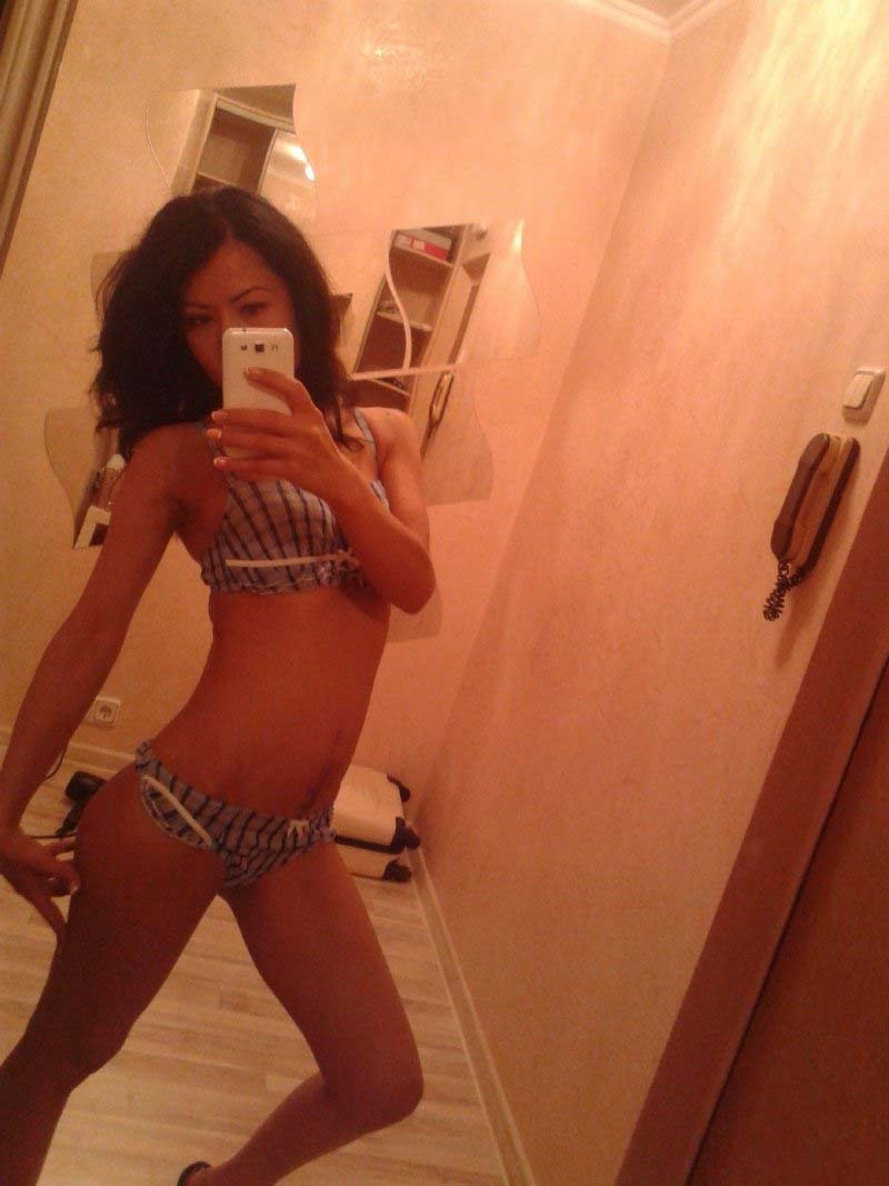 Проститутка Ксю Шатенка c 1 размером груди у метро Электросила СПб Фото - 3