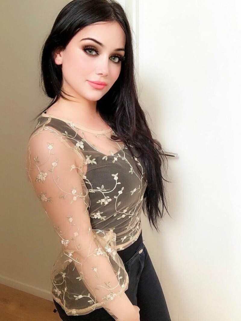 Проститутка Линда Брюнетка c 1 размером груди у метро Кировский Завод СПб Фото - 3