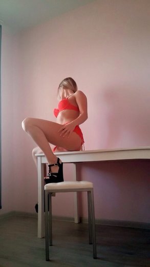 Шлюха Кира Блондинка c 2 размером груди у метро Московская Питер Фото - 6