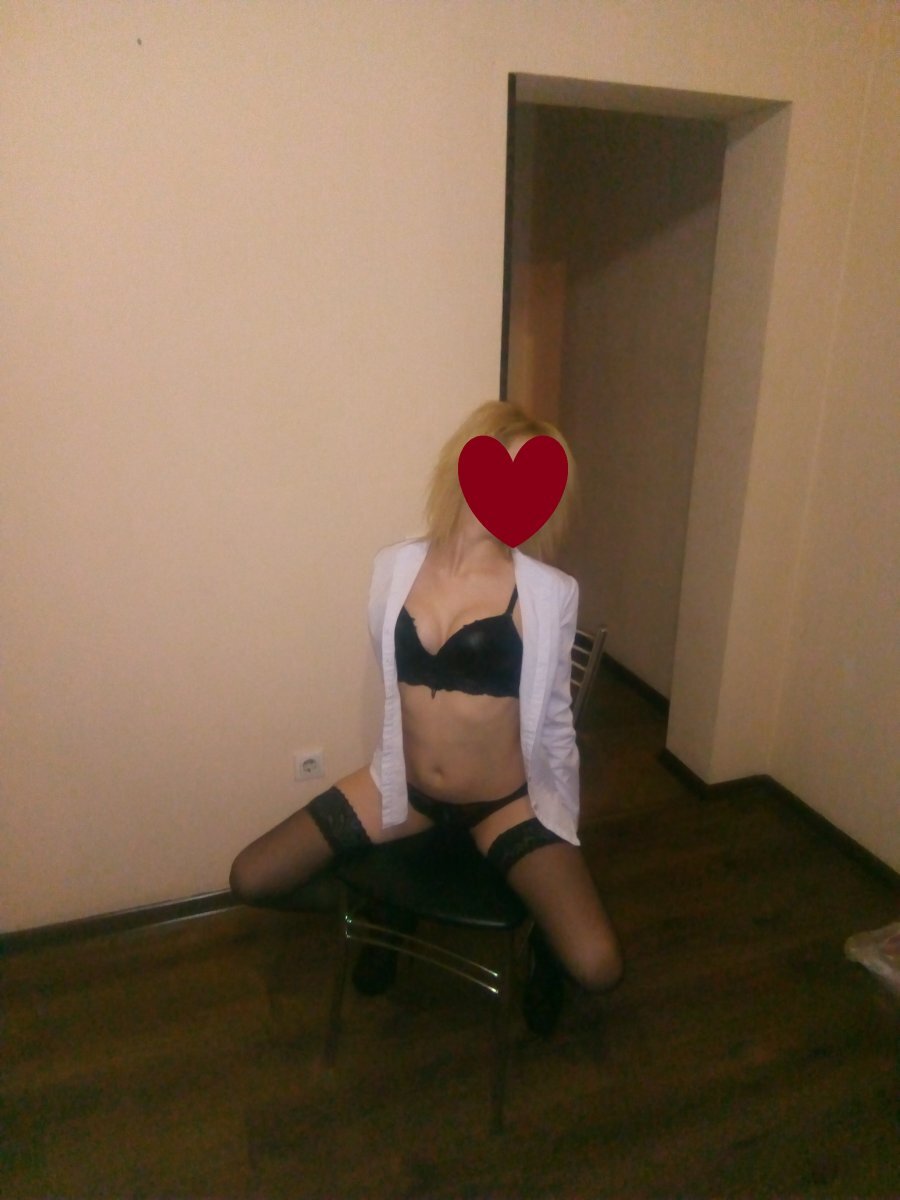 Путана Вика Блондинка c 2 размером груди у метро Электросила Санкт-Петербург Фото - 7