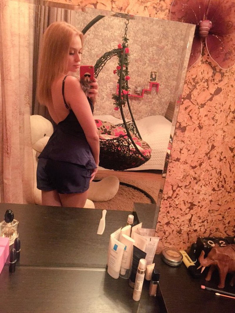 Шлюха Маша Блондинка c 3 размером груди у метро Черная речка Питер Фото - 1