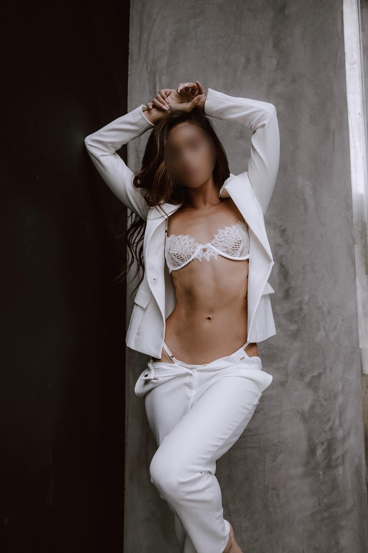 Проститутка СПб Элеонора Фрунзенская, 8(931)631-48-00